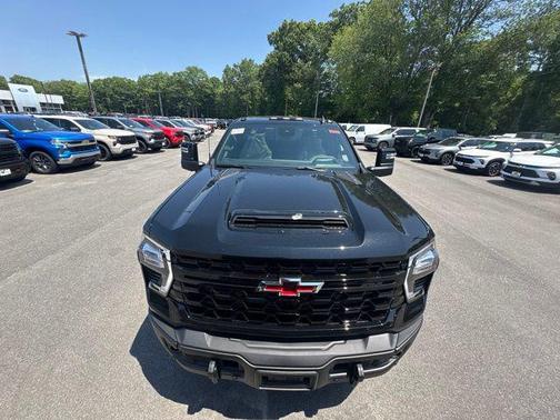 Black 2026 Chevrolet Silverado 2500 Crew Cab, Standard Bed, XR2, 4WD