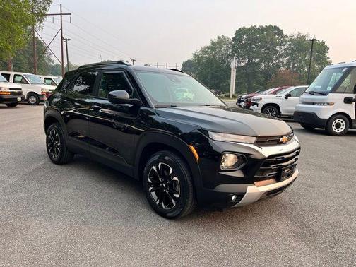 Mosaic Black Metallic 2022 Chevrolet Trailblazer LT