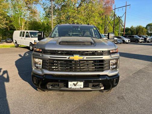 Sterling Gray Metallic 2025 Chevrolet Silverado 2500 Custom