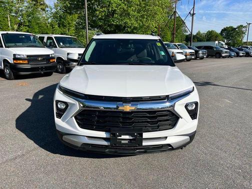 Summit White 2024 Chevrolet Trailblazer LT