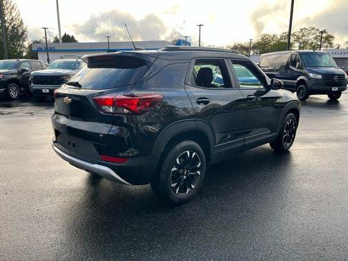 Mosaic Black Metallic 2023 Chevrolet Trailblazer LT