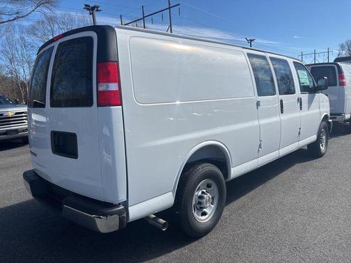 2026 Chevrolet Express 3500 3500 Extended Wheelbase, WT, RWD