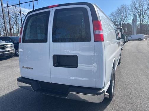 2026 Chevrolet Express 3500 3500 Extended Wheelbase, WT, RWD