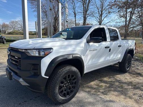 Summit White 2026 Chevrolet Colorado Trail Boss