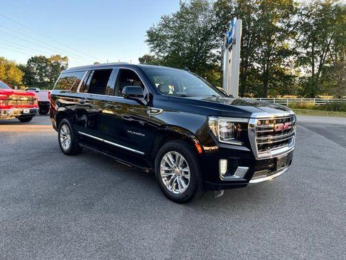 2022 GMC Yukon XL SLT