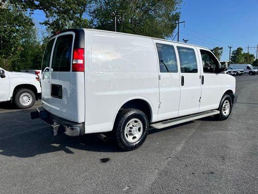 2022 Chevrolet Express 2500 RWD 2500 Regular Wheelbase WT