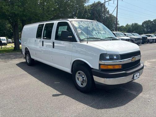 Summit White 2026 Chevrolet Express 3500 3500 Extended Wheelbase, WT, RWD