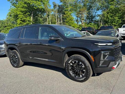 Mosaic Black Metallic 2024 Chevrolet Traverse AWD Z71