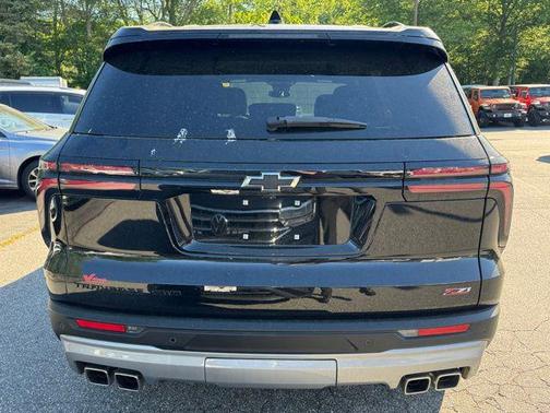 Mosaic Black Metallic 2024 Chevrolet Traverse AWD Z71