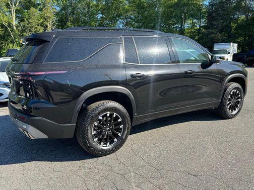 Mosaic Black Metallic 2024 Chevrolet Traverse AWD Z71