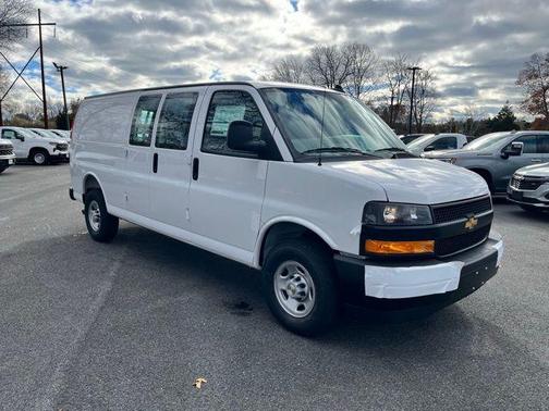 2025 Chevrolet Express 3500 RWD 3500 Extended Wheelbase WT