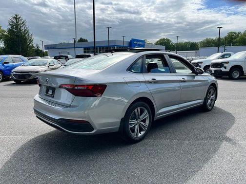 Pyrite Silver Metallic 2023 Volkswagen Jetta 1.5T SE
