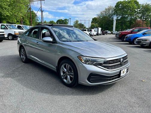 Pyrite Silver Metallic 2023 Volkswagen Jetta 1.5T SE