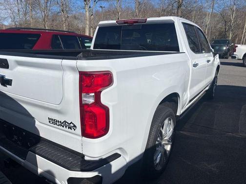 Polar White 2026 Chevrolet Silverado 1500 High Country