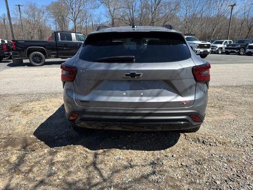 Sterling Gray Metallic 2026 Chevrolet Trax FWD 2RS