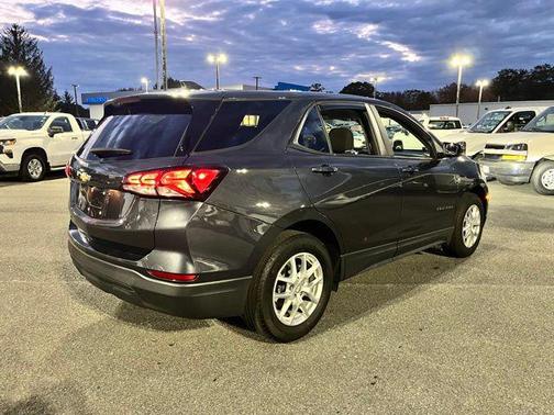 2022 Chevrolet Equinox LS