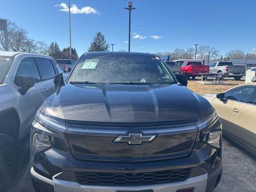 2026 Chevrolet Silverado EV Trail Boss - Max Range 4WD