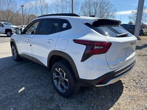 Summit White 2026 Chevrolet Trax LT