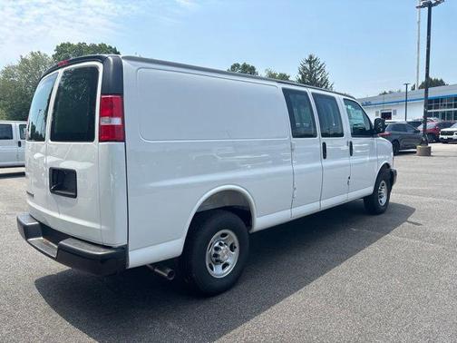 Summit White 2026 Chevrolet Express 3500 3500 Extended Wheelbase, WT, RWD