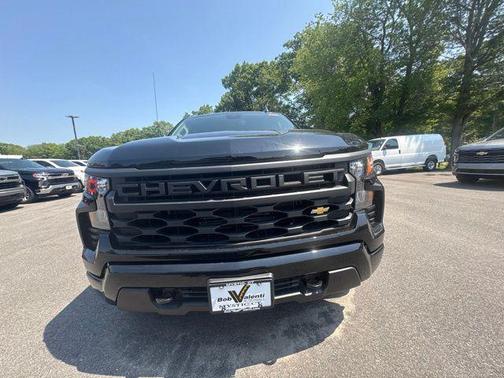 Black 2026 Chevrolet Silverado 1500 Custom