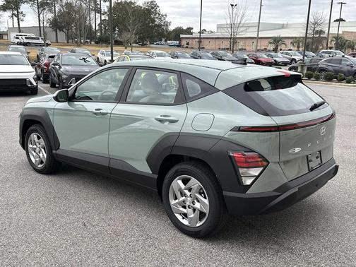 2026 Hyundai KONA SE