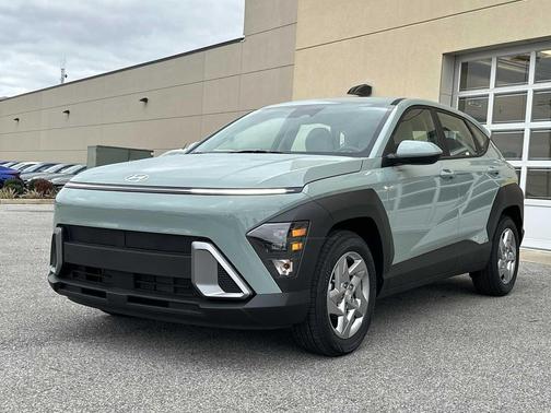 2026 Hyundai KONA SE