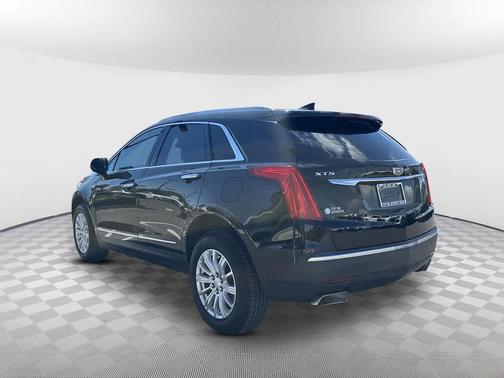 2017 Cadillac XT5 Base
