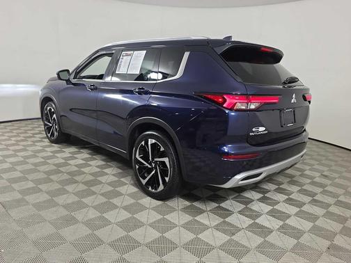 2022 Mitsubishi Outlander SEL Special Edition 2WD