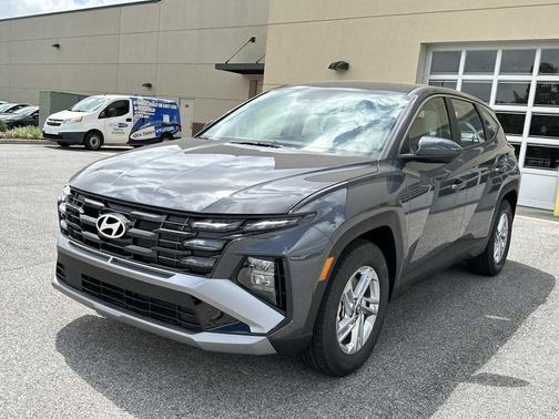 Ecotronic Gray 2026 Hyundai TUCSON SE