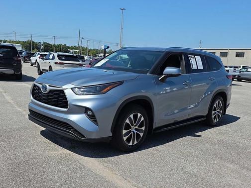 2021 Toyota Highlander Hybrid XLE
