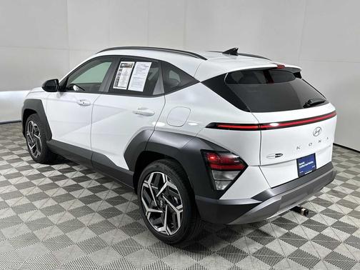 Atlas White 2026 Hyundai KONA SEL Premium
