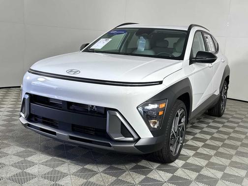 Atlas White 2026 Hyundai KONA SEL Premium