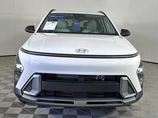 Atlas White 2026 Hyundai KONA SEL Premium