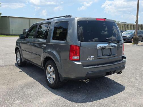 Gray 2009 Honda Pilot EX