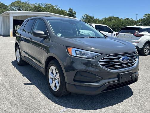 Lithium Gray 2021 Ford Edge SE
