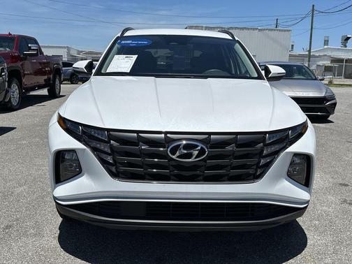 Quartz White 2022 Hyundai TUCSON SEL