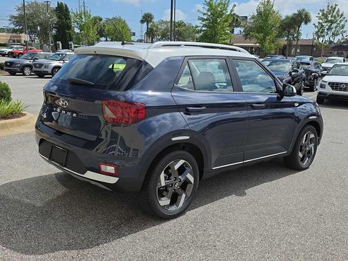 2025 Hyundai VENUE Limited