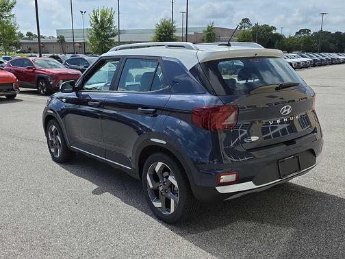 2025 Hyundai VENUE Limited