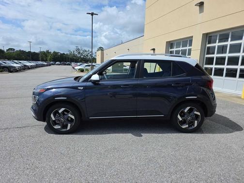 2025 Hyundai VENUE Limited