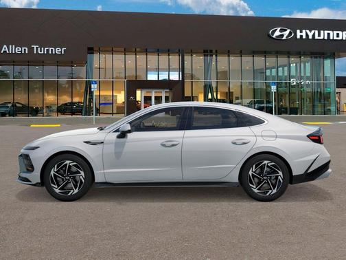 2026 Hyundai SONATA SEL