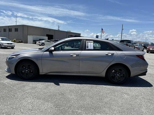 Fluid Metal 2023 Hyundai ELANTRA SEL