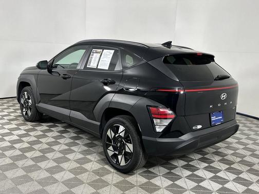 Abyss Black Pearl 2024 Hyundai KONA SEL