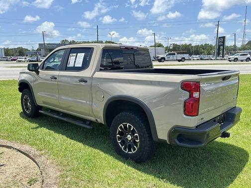 Sand Dune Metallic 2023 Chevrolet Silverado 1500 ZR2