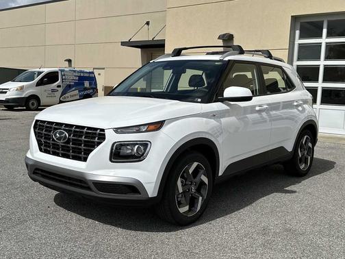 2026 Hyundai VENUE SEL