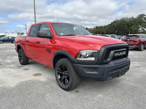 2024 RAM 1500 Classic Warlock Crew Cab 4x4 5'7' Box