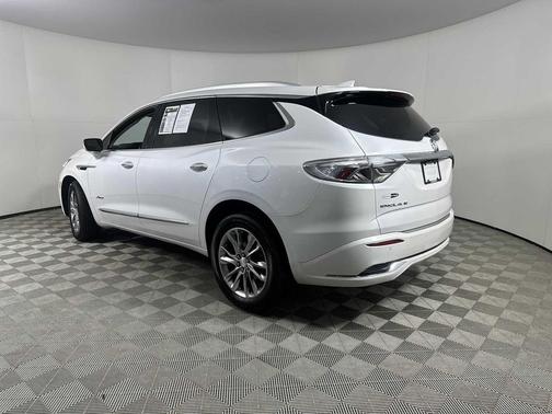 2022 Buick Enclave FWD Avenir