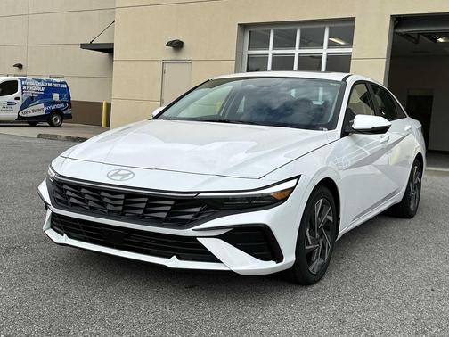 2026 Hyundai ELANTRA Limited