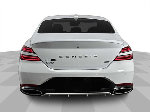2022 Genesis G70 3.3T RWD