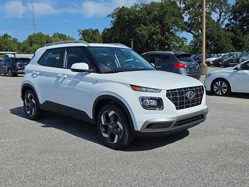 2026 Hyundai VENUE SEL