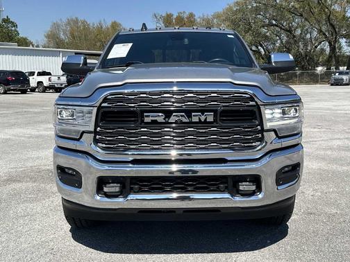 Billet Silver Metallic Clearcoat 2022 RAM 2500 Limited Crew Cab 4x4 8' Box